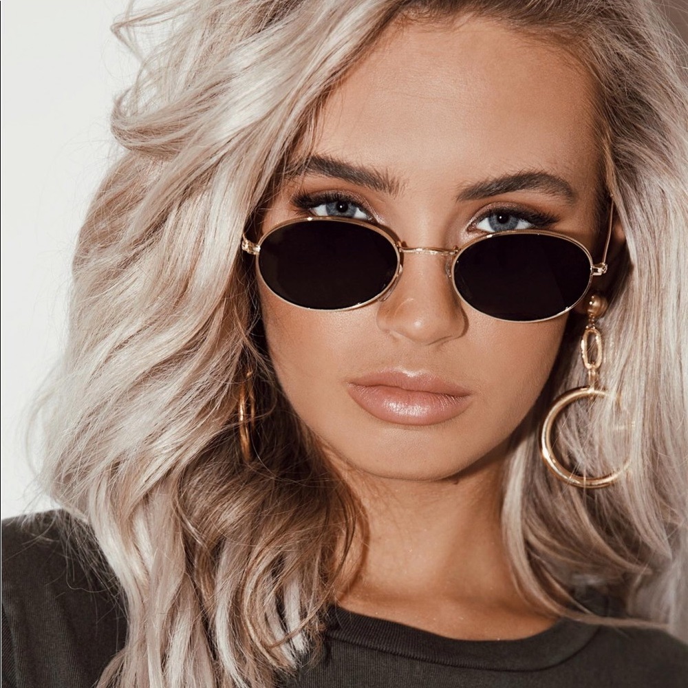 FRANKIE OVAL SUNGLASSES from Princess Polly